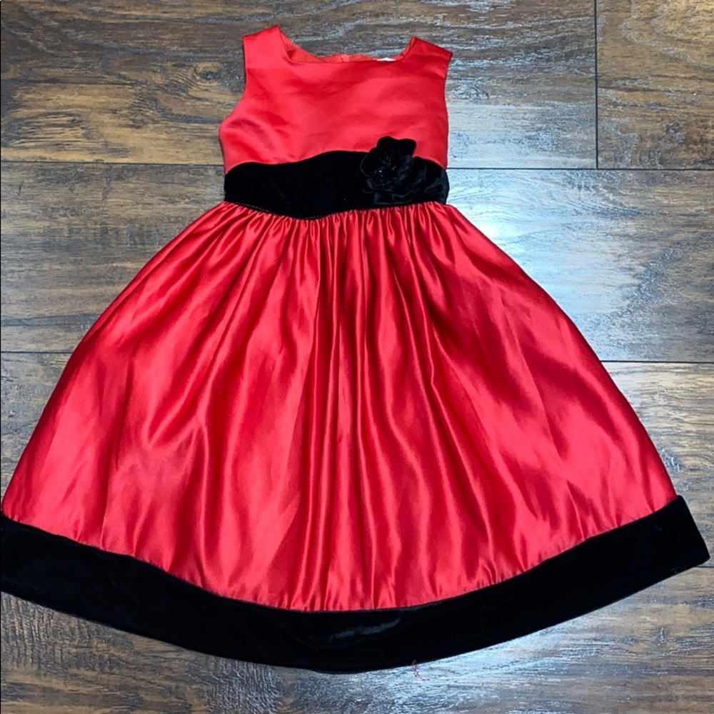 Dorissa red satin & black velvet belted dress 2T tulle EUC!
